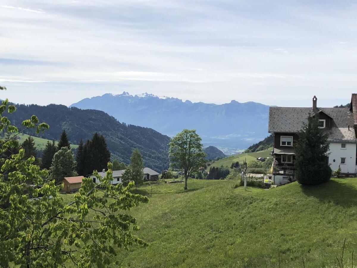 Walli Laterns - Ski Und Bergvergnuegen Direkt Vor Der Haustuer Exteriér fotografie