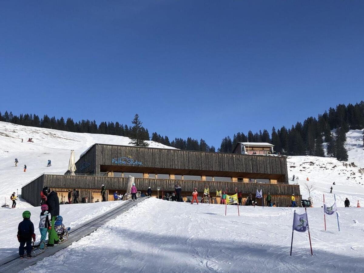 Walli Laterns - Ski Und Bergvergnuegen Direkt Vor Der Haustuer Exteriér fotografie
